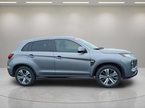 Used 2024 Mitsubishi Outlander Sport ES AWD/4WD image 2