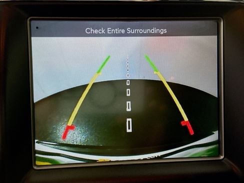 Used 2017 Jeep Grand Cherokee Altitude RWD image 19
