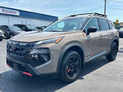 Used 2026 Nissan Rogue SV w/ Rock Creek Premium Package AWD/4WD image 8