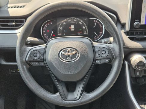 Used 2025 Toyota RAV4 XLE FWD image 15