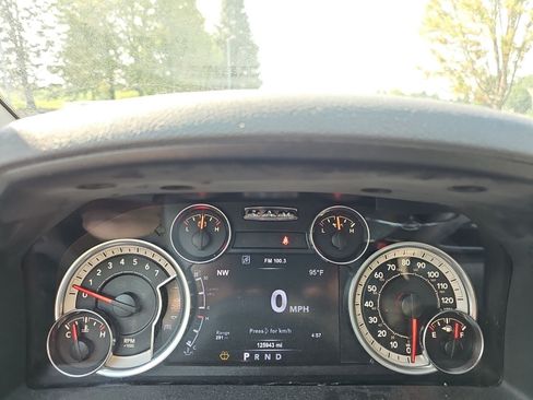 Used 2017 RAM 1500 Big Horn AWD/4WD image 23