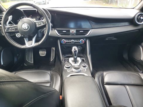 Used 2022 Alfa Romeo Giulia Sprint image 12