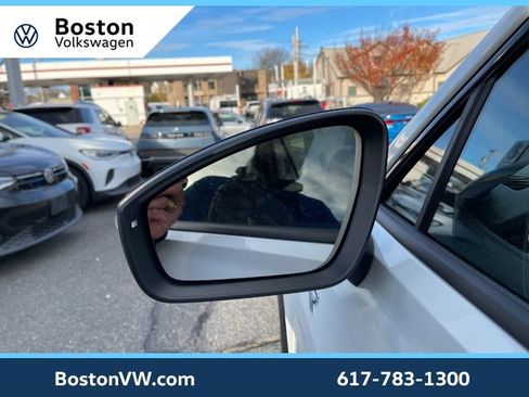 New 2026 Volkswagen Tiguan SE R-Line image 8