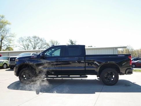 Used 2020 Chevrolet Silverado 1500 LT Trail Boss w/ Midnight Edition image 18
