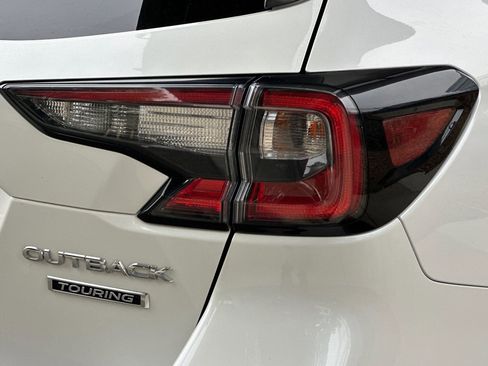 Used 2020 Subaru Outback Touring w/ Popular Package #2 image 12