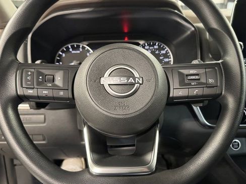 Used 2023 Nissan Rogue S AWD/4WD image 10