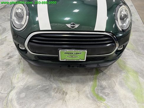 Used 2017 MINI Cooper 4-Door Hardtop image 24