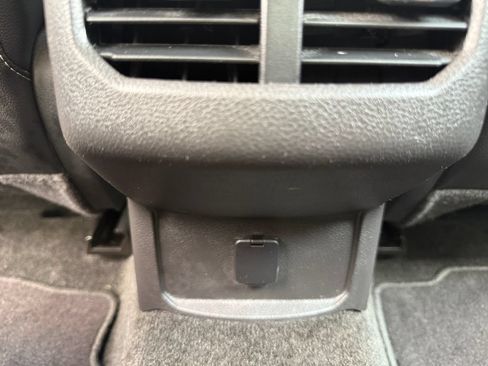 Used 2015 Ford Fusion SE w/ Equipment Group 202A FWD image 36