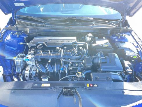 Used 2025 Hyundai Elantra SEL image 33