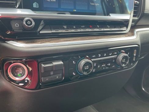 Used 2025 Chevrolet Silverado 2500 LT AWD/4WD image 24