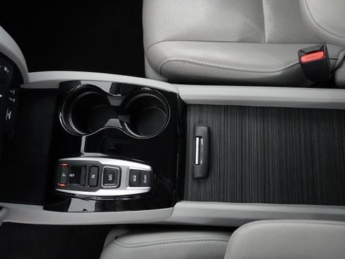 Used 2017 Honda Pilot Elite image 30