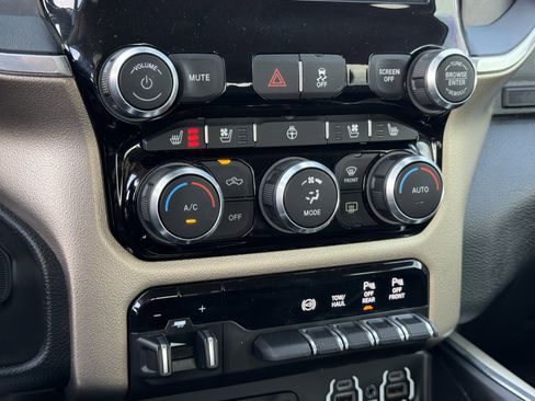 Used 2019 RAM 2500 Laramie image 9