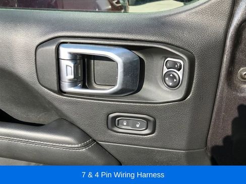 Used 2023 Jeep Wrangler Unlimited Sahara w/ Cold Weather Group AWD/4WD image 11