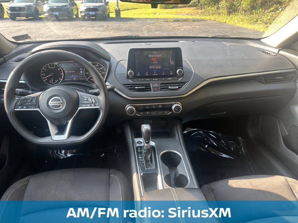 Used 2022 Nissan Altima 2.5 SV FWD image 16