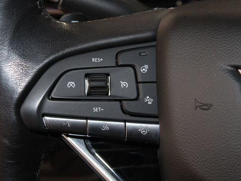 Used 2024 Cadillac Escalade Sport w/ Touring Package AWD/4WD image 40