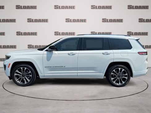 Used 2022 Jeep Grand Cherokee L Overland w/ Advanced Protech Group III AWD/4WD image 2