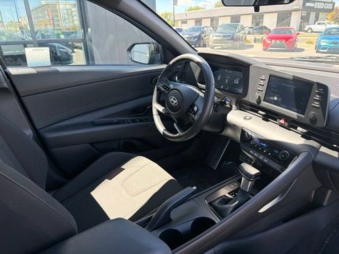 Used 2026 Hyundai Elantra Sport FWD image 12