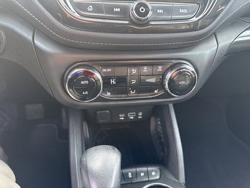 Used 2023 Chevrolet TrailBlazer ACTIV w/ Convenience Package image 14