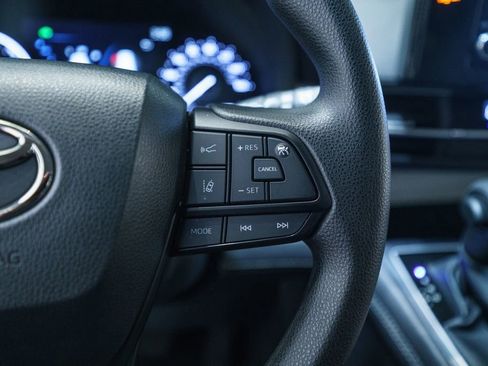 Certified 2026 Toyota Sienna LE FWD image 20