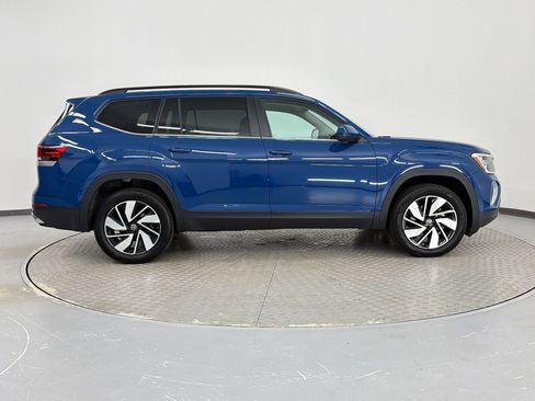 Used 2026 Volkswagen Atlas SE w/ Panoramic Sunroof Package FWD image 7