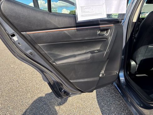 Used 2015 Toyota Corolla S FWD image 40