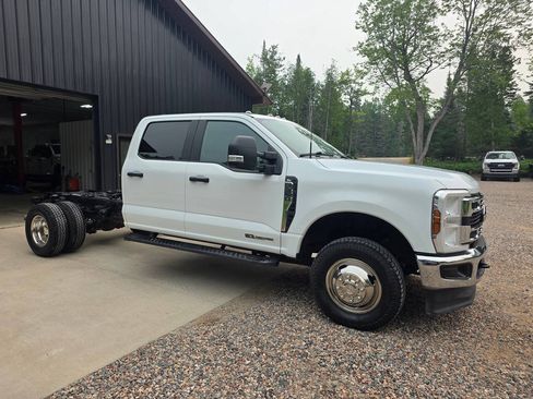 Used 2024 Ford F350 XL w/ XL Chrome Package AWD/4WD image 10