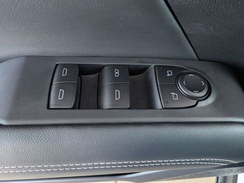 Used 2025 GMC Terrain Elevation AWD/4WD image 8