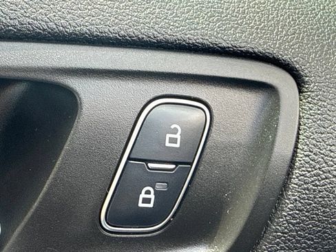 Certified 2019 Ford Escape SE FWD image 29