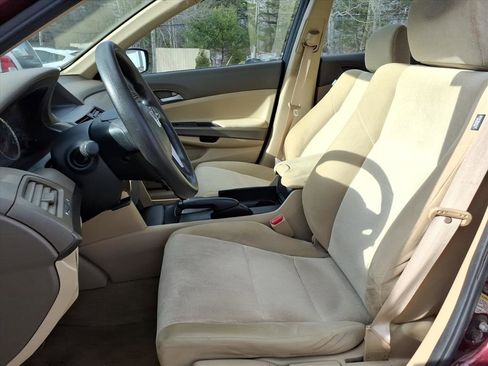 Used 2010 Honda Accord LX image 8