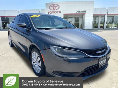 Used 2016 Chrysler 200 LX FWD image 1