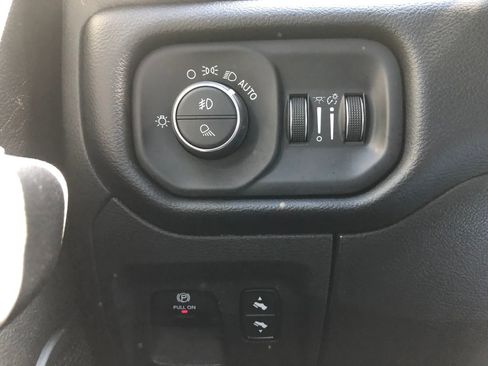 Used 2019 RAM 1500 Big Horn image 26