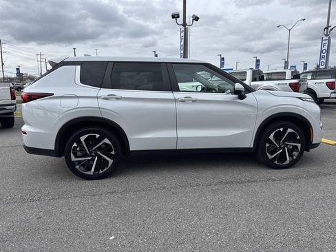 Used 2022 Mitsubishi Outlander ES image 4
