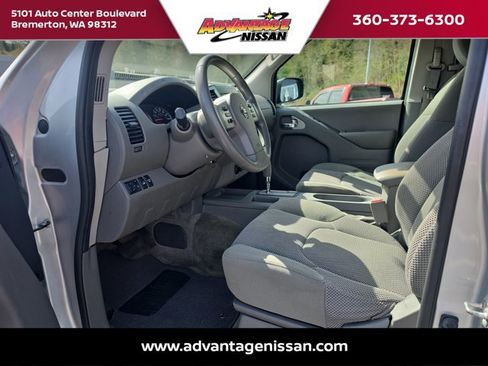 Used 2018 Nissan Frontier SV AWD/4WD image 16
