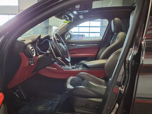 Used 2018 Alfa Romeo Stelvio Quadrifoglio w/ Driver Assist Dynamic Package image 18