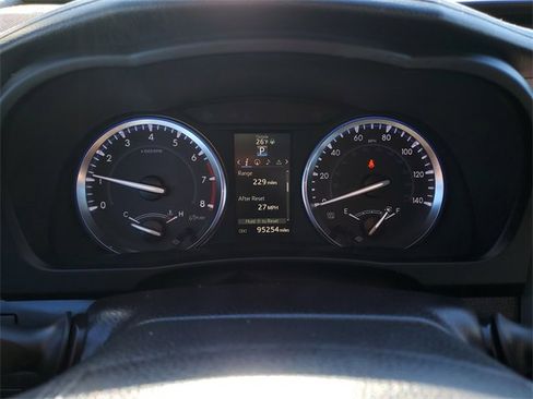 Used 2016 Toyota Highlander Limited image 16