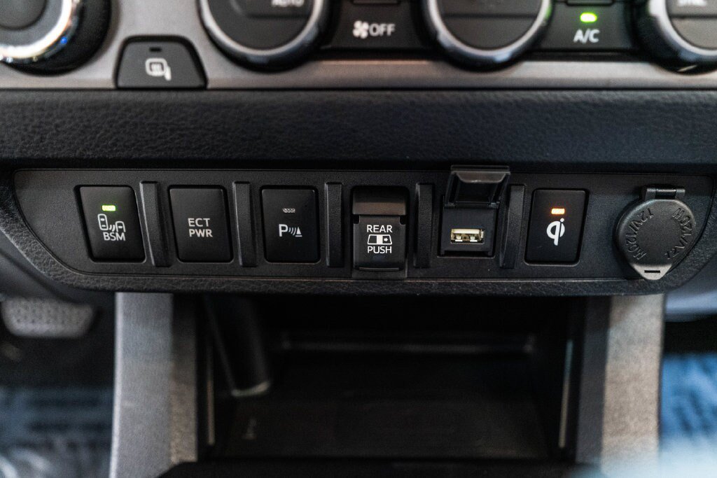 Certified 2023 Toyota Tacoma TRD Off-Road w/ TRD Premium Off Road Package AWD/4WD image 28