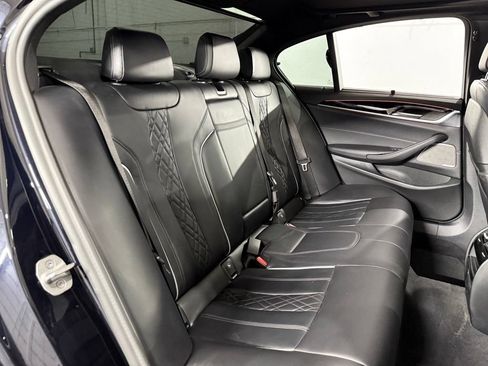 Used 2021 BMW M550i xDrive w/ Executive Package AWD/4WD image 28