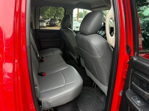 Used 2017 RAM 1500 Express RWD image 19