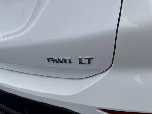 Used 2024 Chevrolet Equinox LT image 10