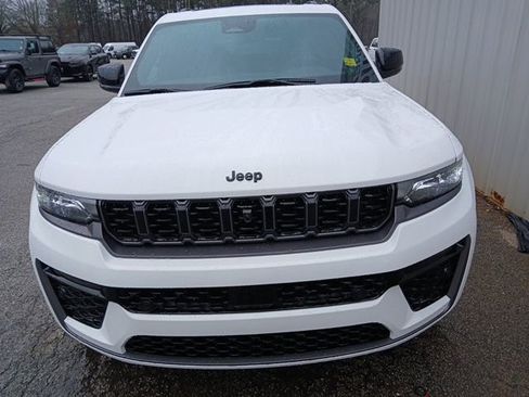 New 2026 Jeep Grand Cherokee Limited image 8
