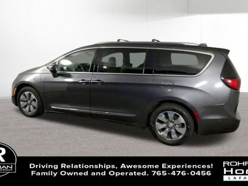 Used 2018 Chrysler Pacifica Limited w/ Advanced Safetytec Group image 7