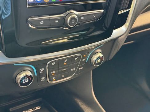 Used 2023 Chevrolet Traverse LT w/ LPO, Cargo Package FWD image 18