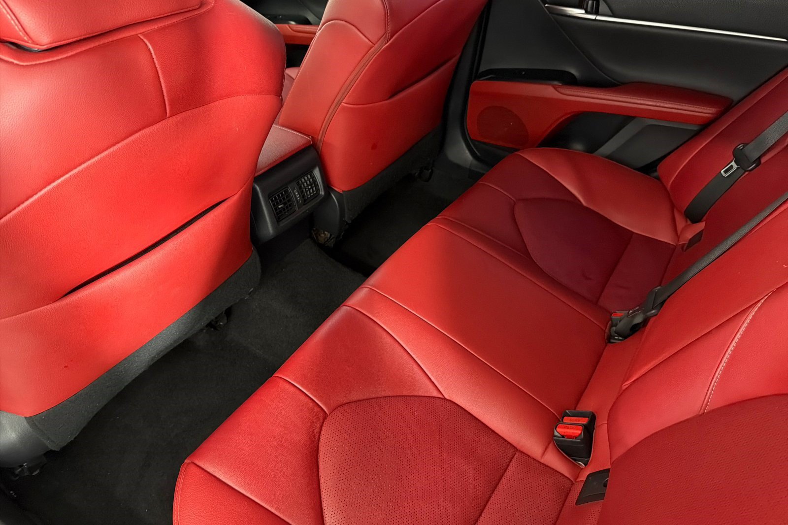 Used 2019 Toyota Camry XSE w/ Carpet Mat Package FWD image 25