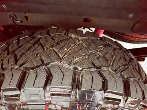 Used 2019 Chevrolet Silverado 1500 LT w/ All Star Edition image 90