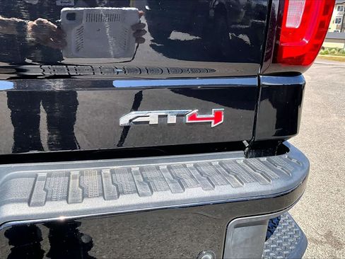 Used 2020 GMC Sierra 1500 AT4 w/ AT4 Premium Package AWD/4WD image 7