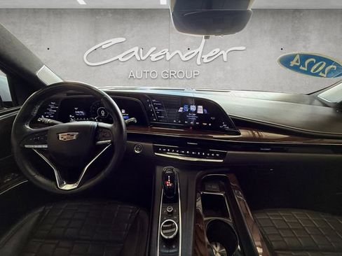 Used 2024 Cadillac Escalade Sport Platinum w/ Heavy-Duty Trailer Package AWD/4WD image 20