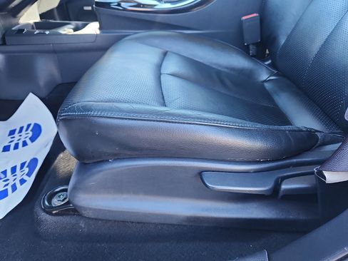 Used 2015 Nissan Leaf SL w/ Premium Package image 23