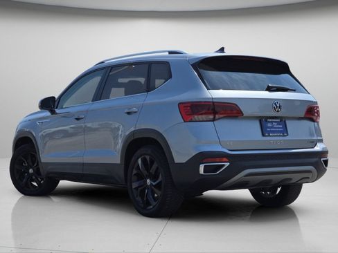 Used 2022 Volkswagen Taos SE AWD/4WD image 15