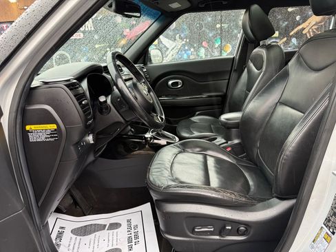 Used 2015 Kia Soul ! w/ Sun & Sound Package image 55