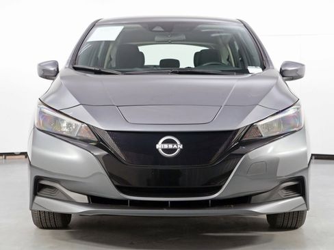 Used 2025 Nissan Leaf S image 6